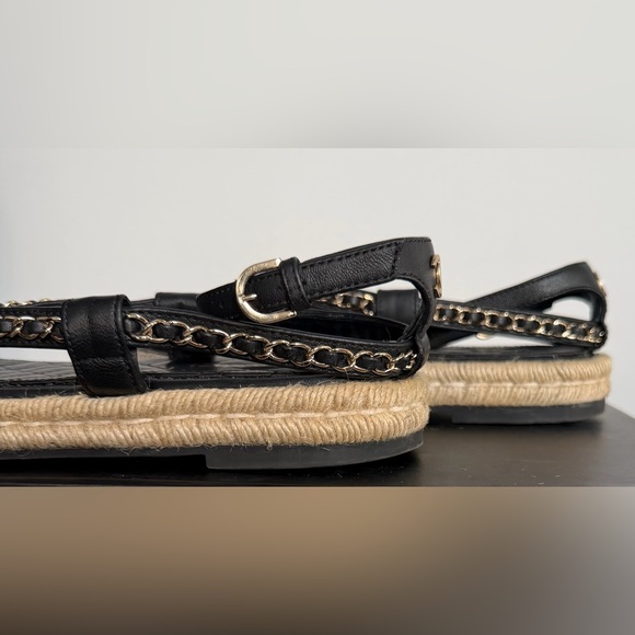 Chanel Black Leather CC Thong Espadrille Sandals with Gold Chain Detail - Picture 6 of 12